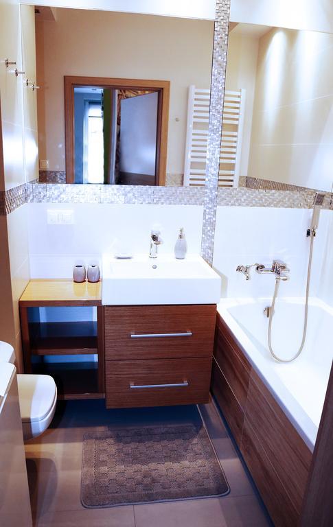 Apartament Teresa W Uniejowie المظهر الخارجي الصورة